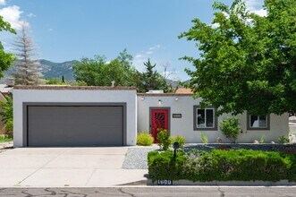 1600 Cullen Ln NE in Albuquerque, NM - Building Photo - Building Photo
