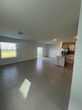 19501 Fairhill Ct in Lehigh Acres, FL - Building Photo - Building Photo