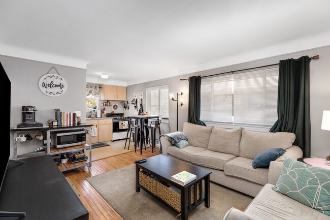 Downtown Royal Oak-Free Month's Rent