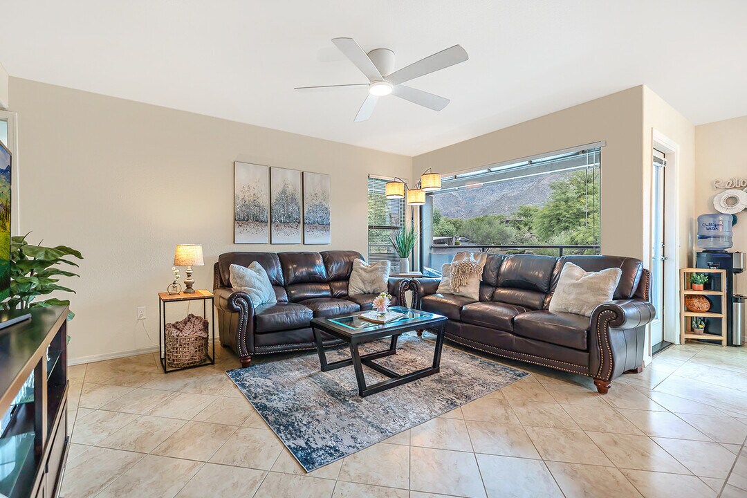 5855 N Kolb Rd, Unit 8212 Ventana GetAway in Tucson, AZ - Building Photo