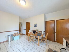 15 Hill St, Unit 1 in Somerville, MA - Building Photo - Building Photo
