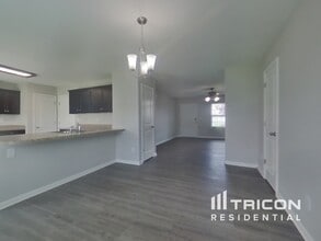 3023 Crabapple Ln in Dallas, NC - Foto de edificio - Building Photo