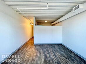 911 W Dakin St in Chicago, IL - Foto de edificio - Building Photo