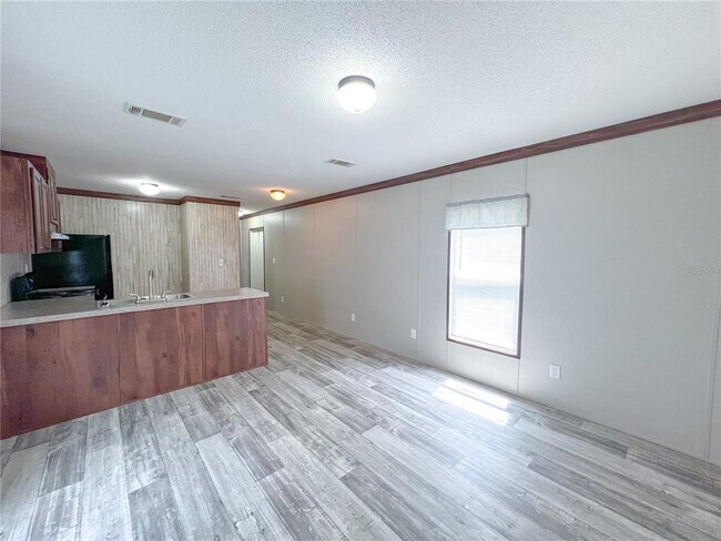 12832 SW 143rd St in Archer, FL - Building Photo - Building Photo