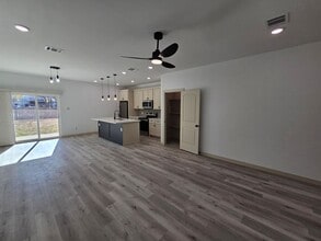 1319 Fletcher St in Dallas, TX - Building Photo - Building Photo