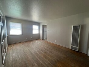 2132-2136 E Peralta Wy in Fresno, CA - Building Photo - Building Photo