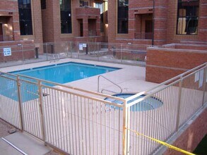 330 S Farmer Ave in Tempe, AZ - Building Photo - Building Photo