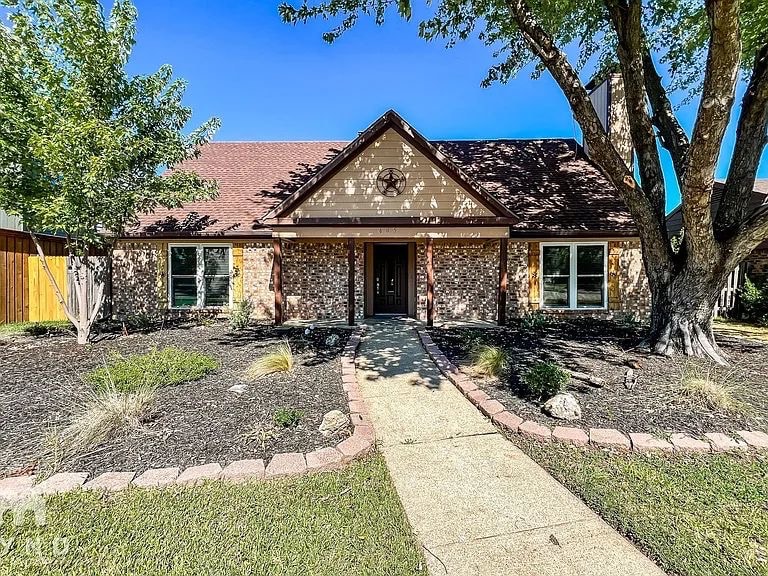 605 Pyramid Dr in Garland, TX - Building Photo