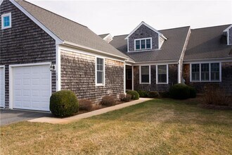 243 Ferry Landing Cir in Portsmouth, RI - Building Photo - Building Photo