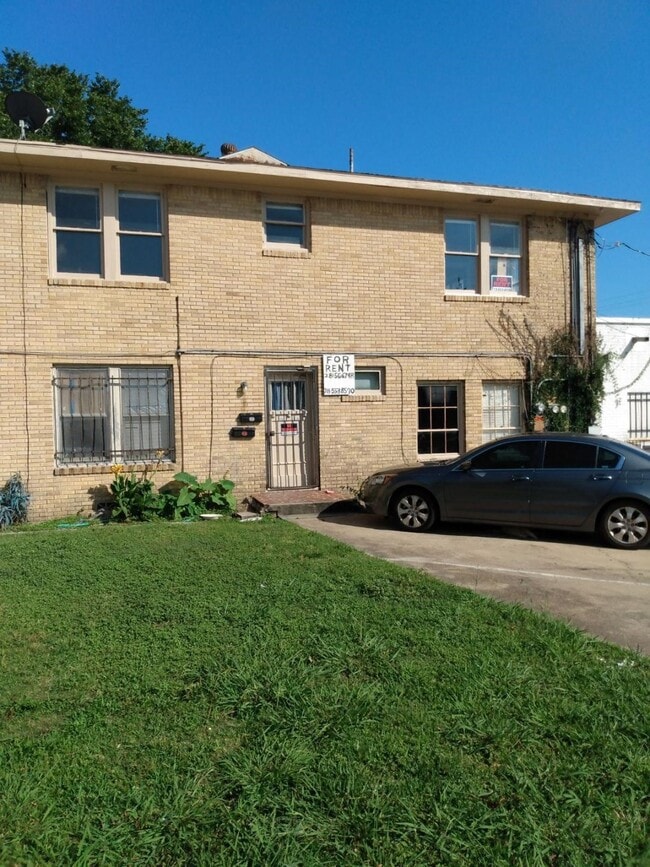 property at 2317 Wilshire St
