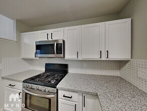 4336 N Fox Point Dr in Las Vegas, NV - Building Photo - Building Photo