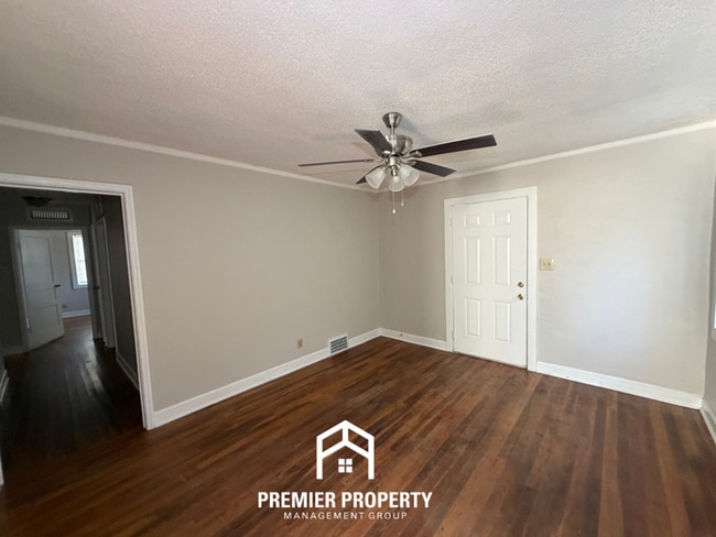 3145 N Lafayette Cir in Memphis, TN - Building Photo - Building Photo