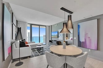 4010 S Ocean Dr in Hollywood, FL - Foto de edificio - Building Photo