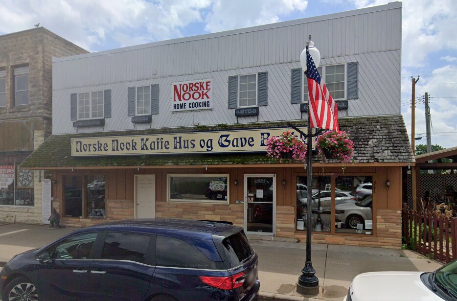 13807 7th St in Osseo, WI - Building Photo