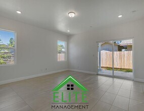 4208 W Nichols Ave in Sacramento, CA - Building Photo - Building Photo