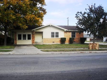 605 E Robertson Ave in Copperas Cove, TX - Building Photo