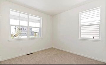 9911 Cathay St in Commerce City, CO - Building Photo - Building Photo