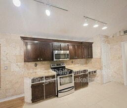7284 Pebble Pass Loop in Lakeland, FL - Building Photo - Building Photo