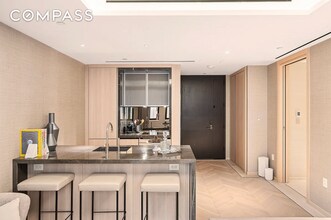 685 5th Ave in New York, NY - Building Photo - Building Photo