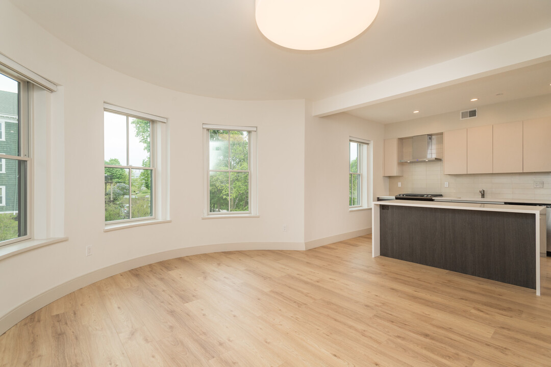 178 Saint Alphonsus St, Unit 2 in Boston, MA - Building Photo