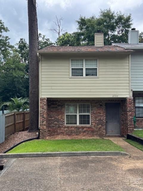 property at 2304 Claremont Ln