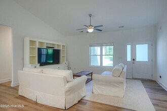 117 Penny Ln in Holly Ridge, NC - Building Photo - Building Photo