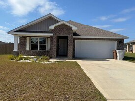 5509 Silverbell Dr in Milton, FL - Building Photo