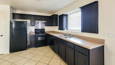 4720 Kiko A Fierro Dr in El Paso, TX - Building Photo - Building Photo