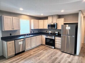 230 Whittlesey Ave in Norwalk, OH - Building Photo - Building Photo