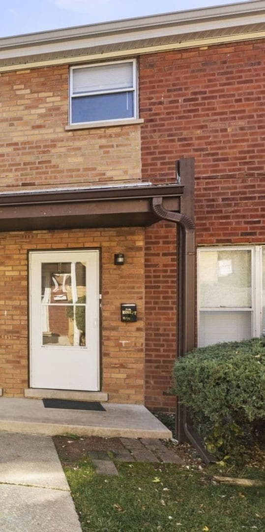 property at 214 Linn Ct