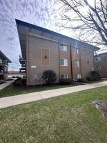 11635 S Pulaski Rd in Alsip, IL - Building Photo