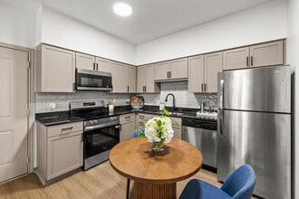 The Village on West Seminary in Fort Worth, TX - Foto de edificio - Interior Photo