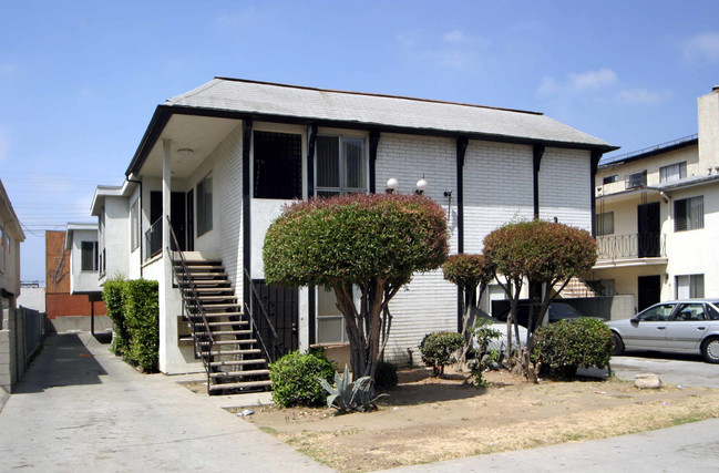 3745 Keystone Ave in Los Angeles, CA - Foto de edificio - Building Photo