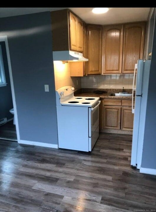 179 Lewis St in Bridgeport, CT - Building Photo