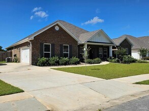 5636 Blake Ln in Milton, FL - Building Photo - Building Photo