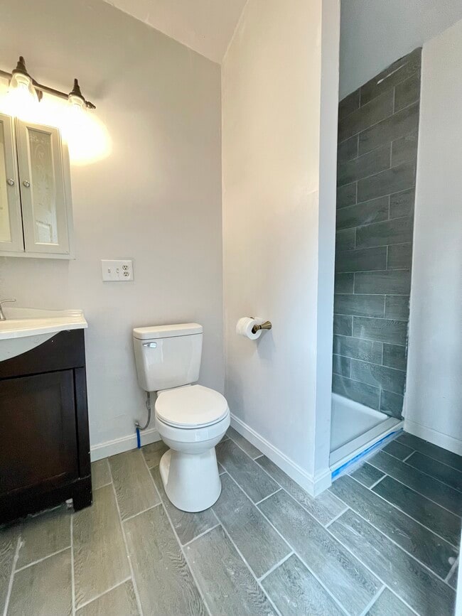 54 Woodman St, Unit Apartment 2 in Providence, RI - Building Photo - Building Photo