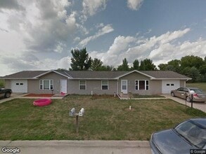 708 Graceland Ave in Perry, IA - Foto de edificio - Building Photo