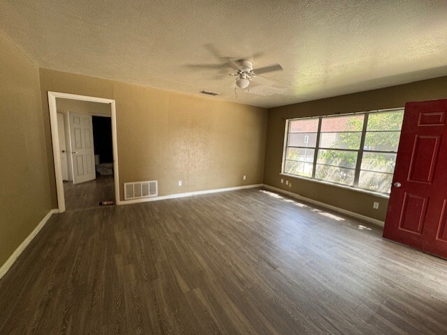 190 N St Felix St in Stephenville, TX - Building Photo - Building Photo