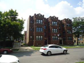 5261 W Congress Pkwy in Chicago, IL - Building Photo - Other