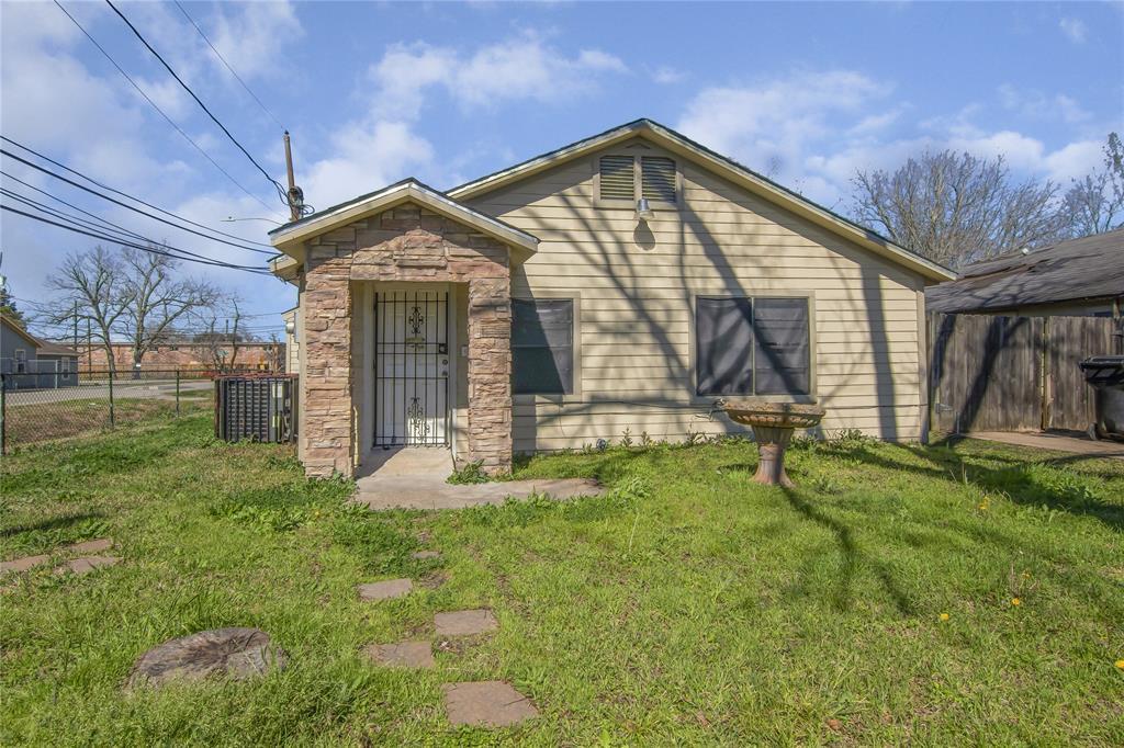 4401 Elmwood St in Houston, TX - Building Photo