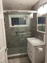 7 Straw Ln, Unit 1403B in Hicksville, NY - Building Photo - Building Photo