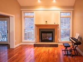 35 Huyler Dr in Hyde Park, NY - Building Photo - Building Photo