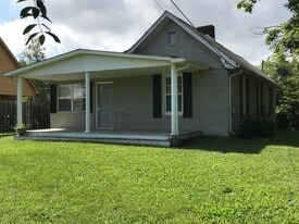 1201 McFarland St in Morristown, TN - Building Photo