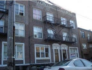 2348 82nd St in Brooklyn, NY - Foto de edificio