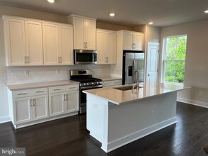 827 Pecan Rd in Spring City, PA - Building Photo - Building Photo