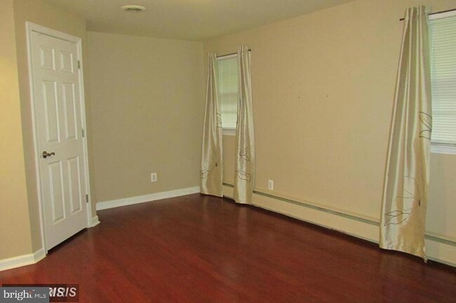 7617 Maple Branch Rd in Clifton, VA - Building Photo - Building Photo