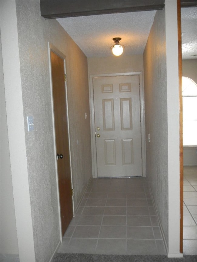 112 King Charles Pl in Del Rio, TX - Building Photo - Building Photo