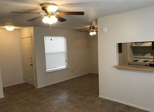 3203 Eagle Hill Ct in Bryan, TX - Building Photo - Building Photo