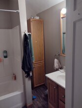 2023 S 24th St, Unit 2 in Lincoln, NE - Foto de edificio - Building Photo