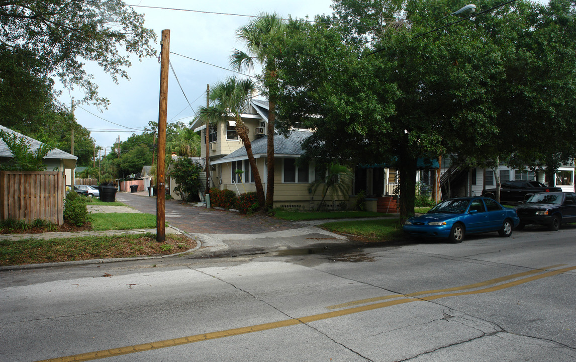 832 1st St N in St. Petersburg, FL - Building Photo